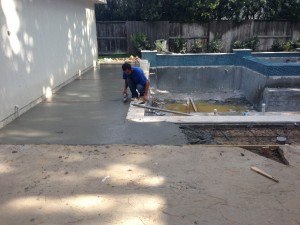 building a pool in houston